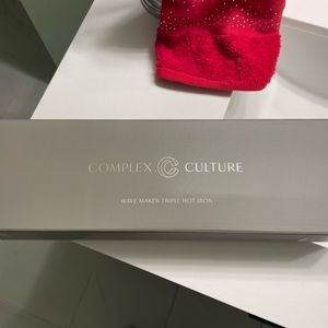 COMPLEX CULTURE Wave Maker Triple Hot Iron